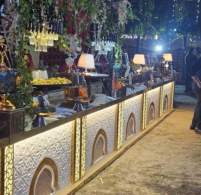 Dmc-Caterer main image