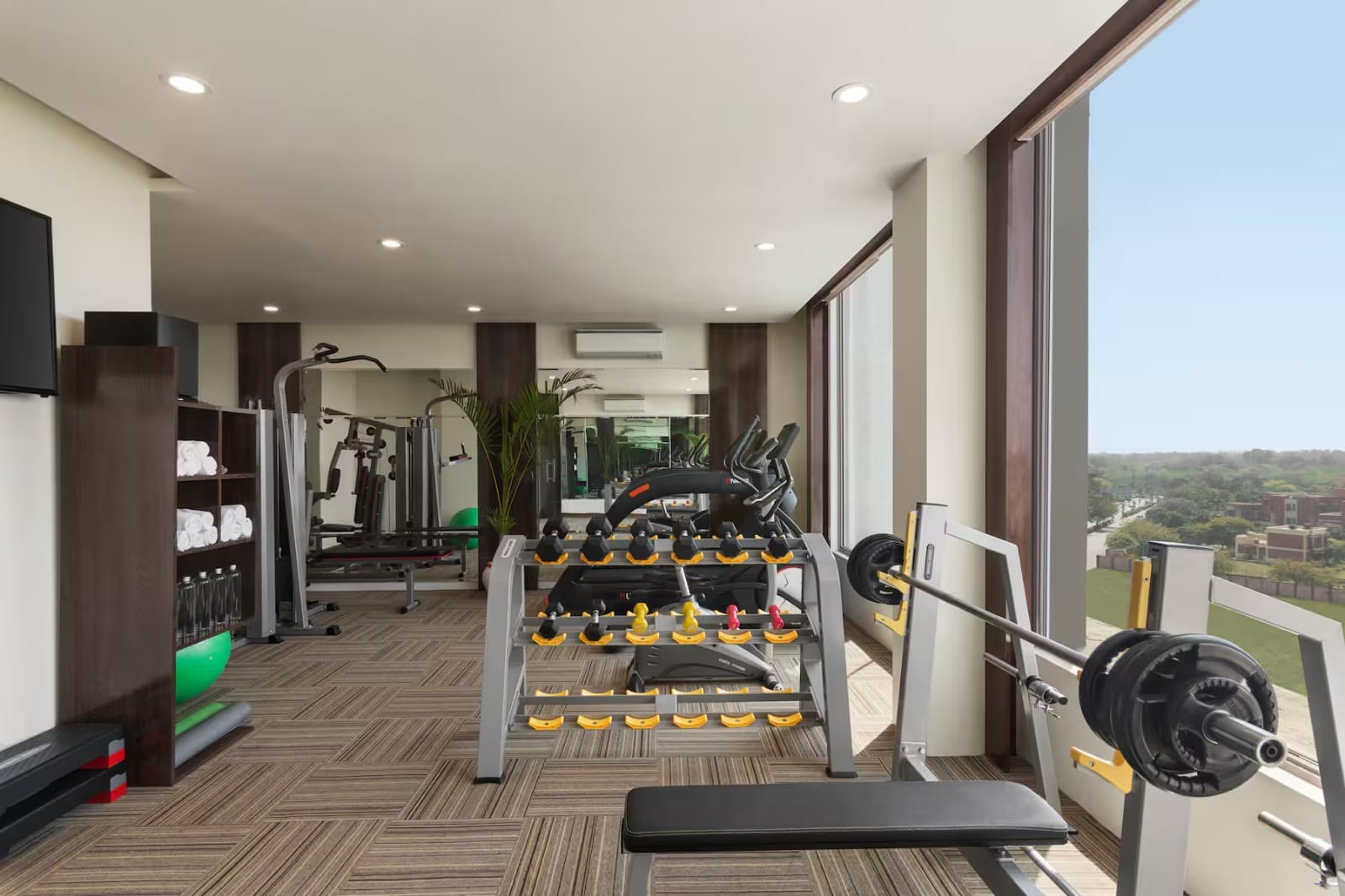 Ramada-by-Wyndham-New-Delhi- image